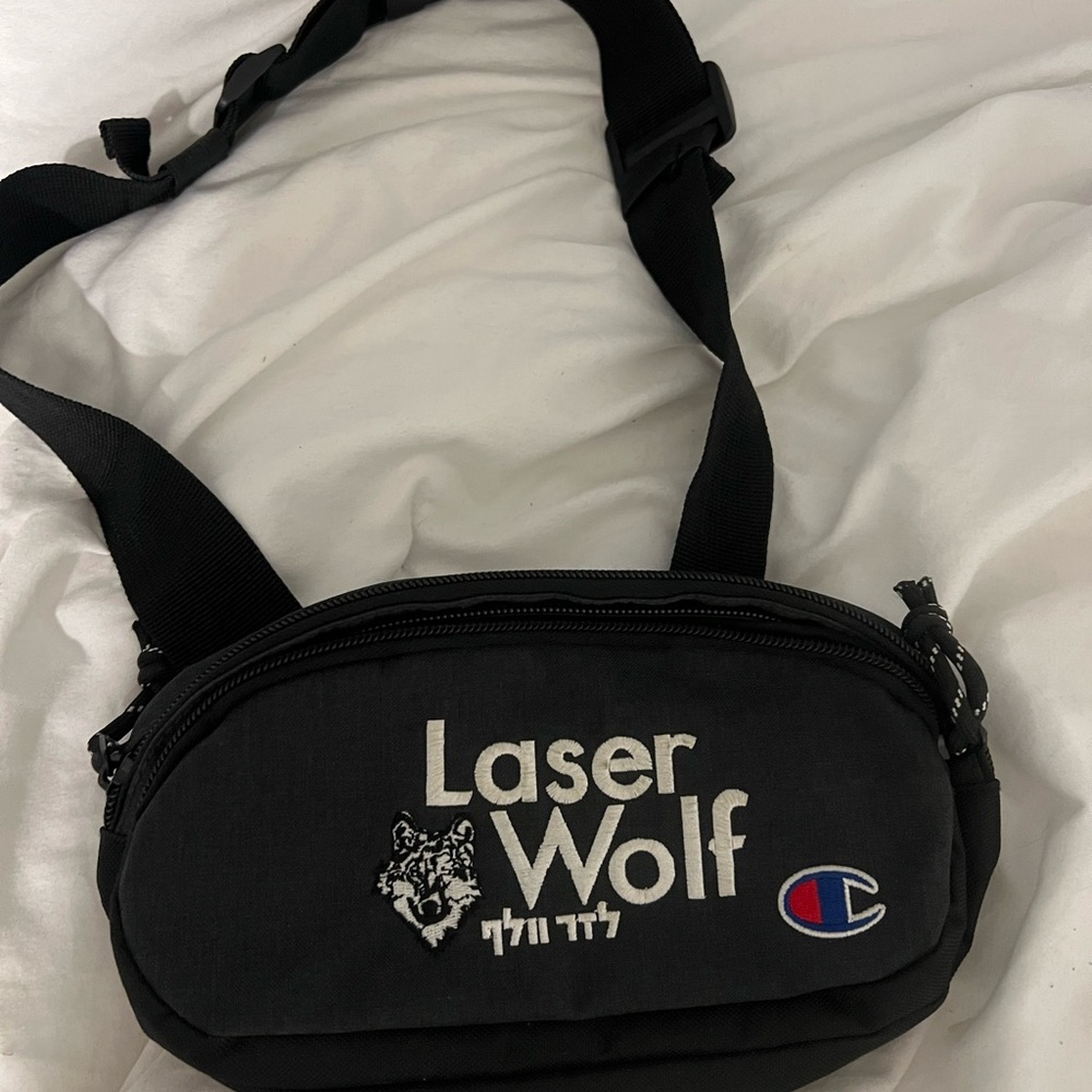 Laser Wolf Exclusive Slingpack